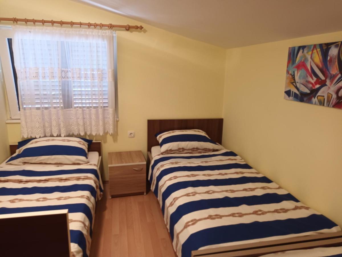 Apartman Zlata Vir Bagian luar foto