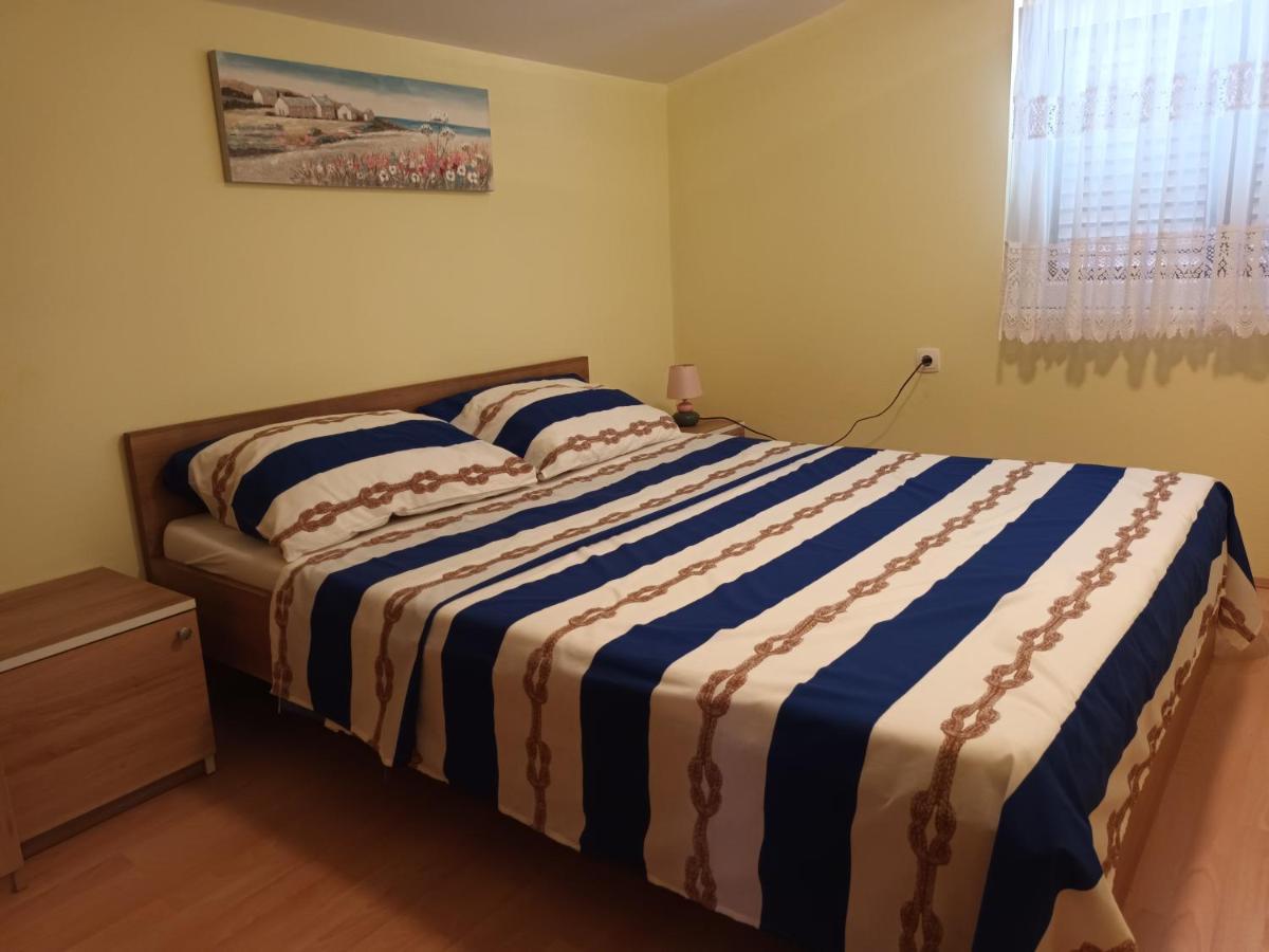 Apartman Zlata Vir Bagian luar foto