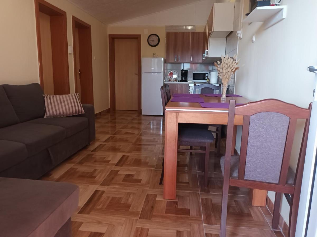 Apartman Zlata Vir Bagian luar foto