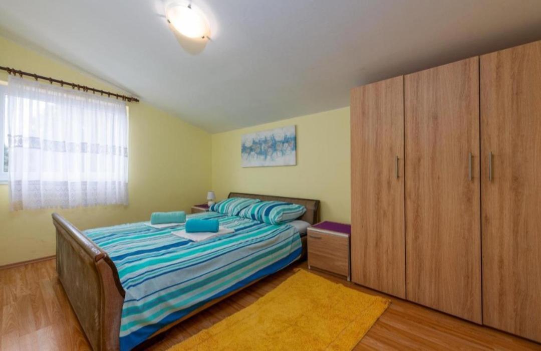 Apartman Zlata Vir Bagian luar foto